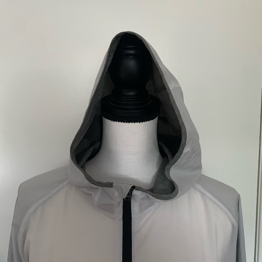 LuLuLemon Hooded Light Jacket-Large-zipper enclosure-water resistant-white/grey